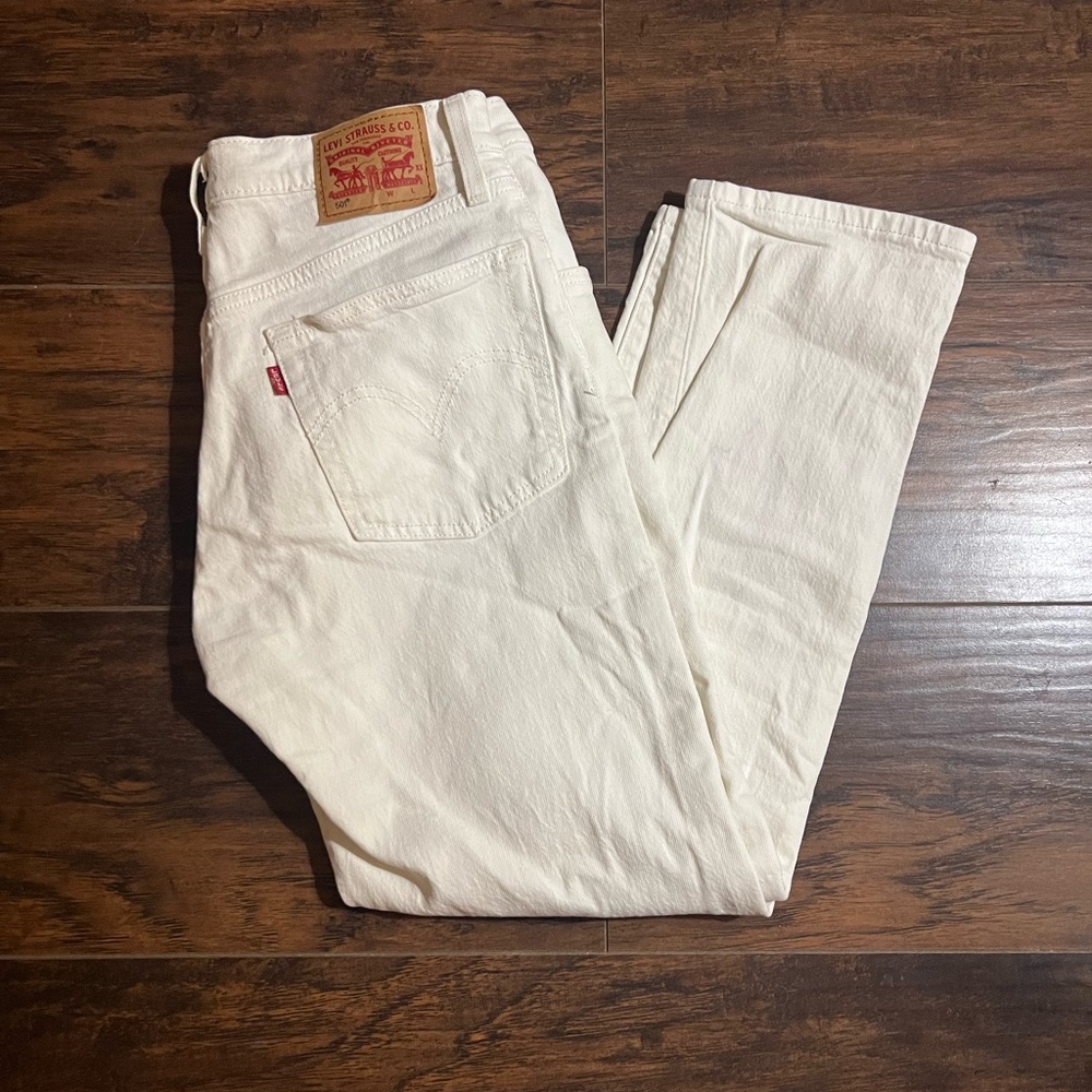 Levi’s ankle length jeans
